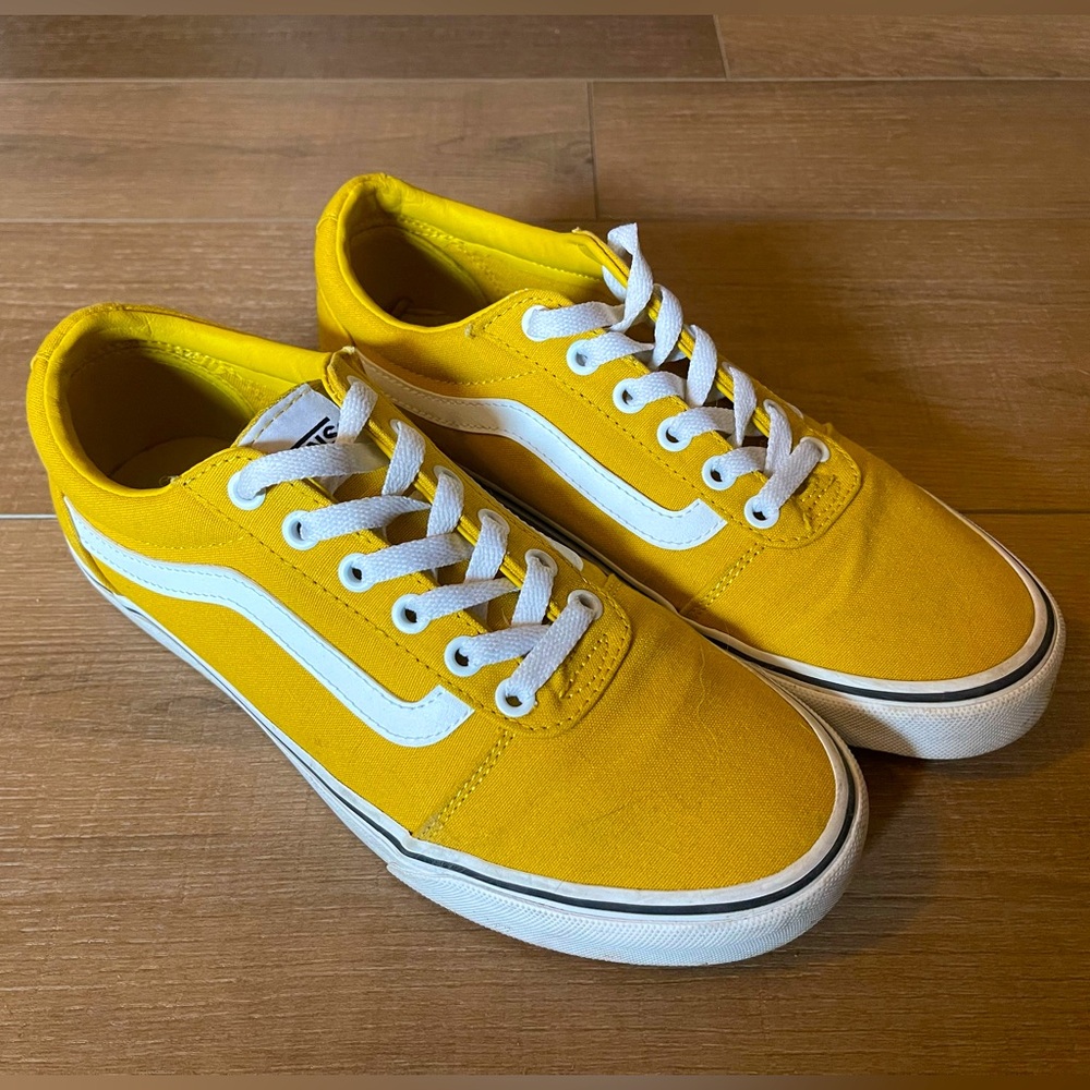 Yellow Vans - Old Skool- women’s size 9